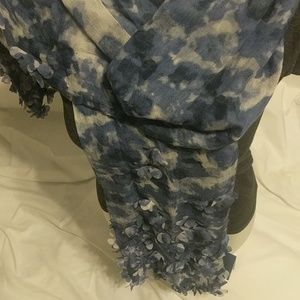 Vera Wang for Kohl's acrylic scarf